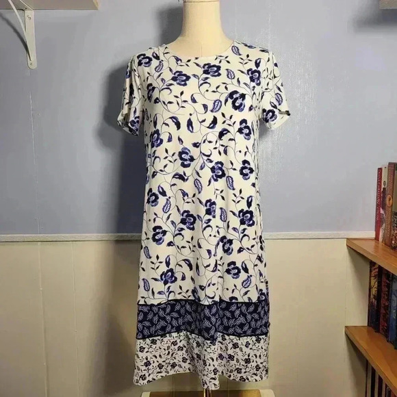 J Jill Wearever Collection Small Petite Blue Floral Short Sleeve Shirtdress - Picture 1 of 11